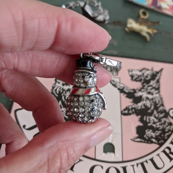 JUICY COUTURE LIMITED EDITION SNOWMAN CHARM ☃️☃️☃️ - Picture 1 of 6
